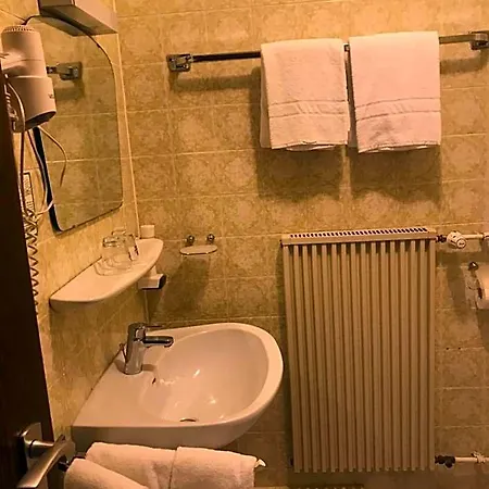 Und Zur Frischen Quelle Zajazd